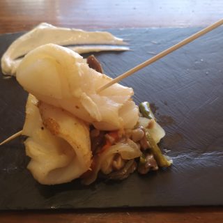 ´Tubo de calamar con su ali oli menú del día Restaurante el Jerezano